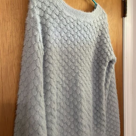 #6•DIZZY GAL•NWT GREY SCALE KNIT FUZZY V NECK PULLOVER SWEATER SIZE SMALL - Picture 9 of 10